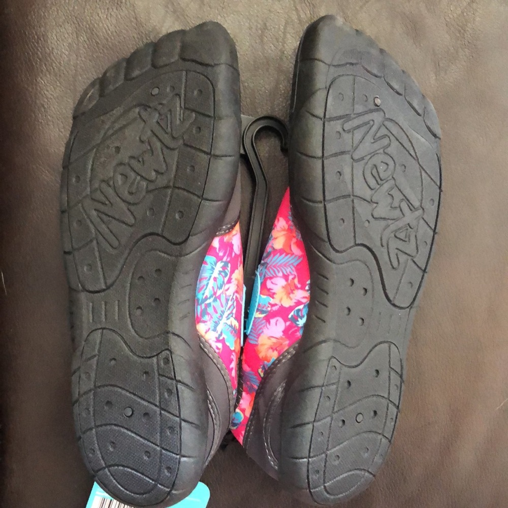 Water Shoes - Picture 2 of 2